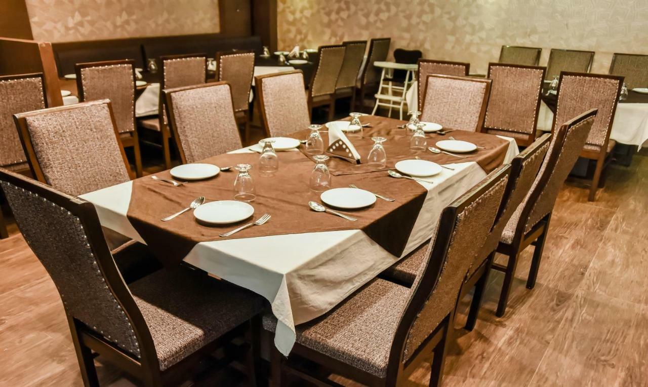 Treebo Red Petal Jalandhar Hotel Exterior foto